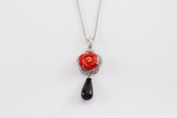 Collier mit einer Rose aus Koralle und Onyx – Bild 3