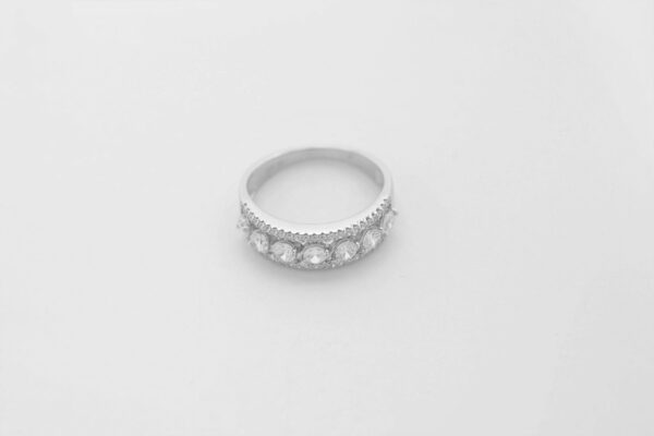 sehr schöner Ring mit Zirkonia in Sterlingsilber – Bild 2