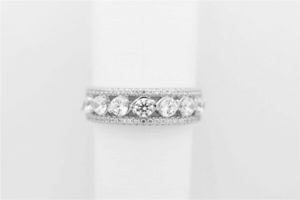 sehr schöner Ring mit Zirkonia in Sterlingsilber – Bild 3