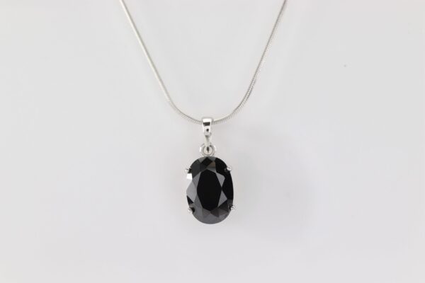 Collier in Sterlingsilber rhodiniert mit Onyx