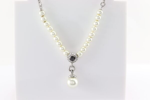 Collier in Sterlingsilber mit Muschelkern-Perlen