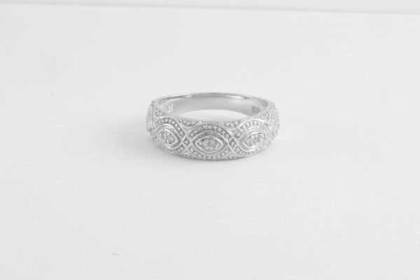 Ring in Sterlingsilber mit Diamanten