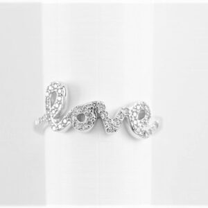 Feiner Ring = LOVE = in Sterlingsilber rhodiniert