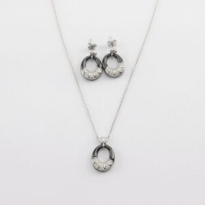 Ohrstecker und Collier in Sterlingsilber rhodiniert