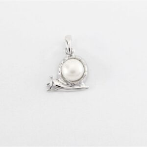 kleine Schnecke als Anhänger in Sterlingsilber mit Perle