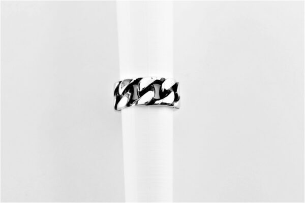 ein besonderer Ring in Sterlingsilber rhodiniert