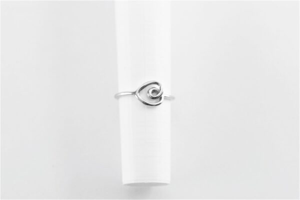 sehr feiner Ring für zarte Finger in Sterlingsilber – Bild 2