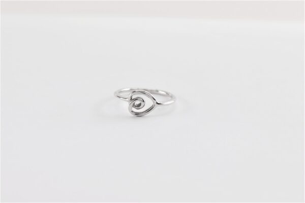 sehr feiner Ring für zarte Finger in Sterlingsilber