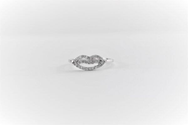 feiner Ring in Lippenform in Sterlingsilber