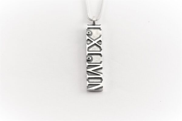 Anhänger in Sterlingsilber mit Schlangenkette