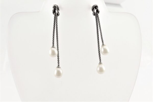 auffallende Ohrstecker in Sterlingsilber mit Perle