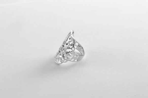 eleganter Ring in Sterlingsilber rhodiniert