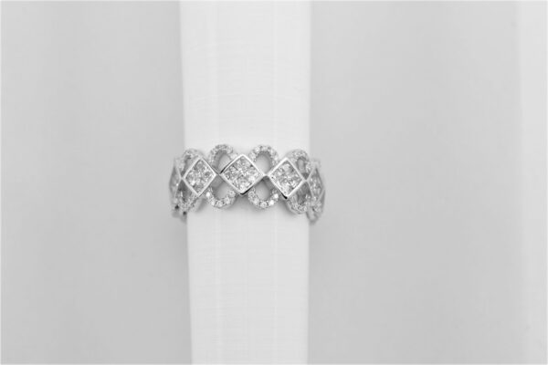 feiner Ring in Sterlingsilber mit Zirkonia