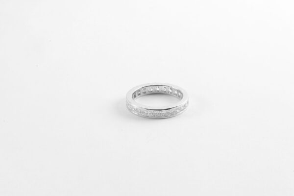 feiner Ring in Sterlingsilber mit Zirkonia – Bild 3