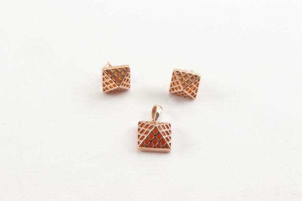 feines Set in Silber vergoldet mit Onyx rot