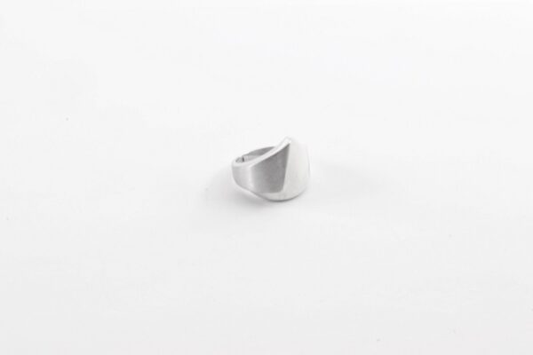 sehr schöner Ring in Sterlingsilber z.T. mattiert – Bild 2