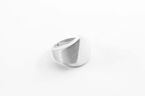 sehr schöner Ring in Sterlingsilber z.T. mattiert