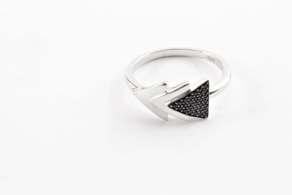 sehr feiner Ring in Sterlingsilber