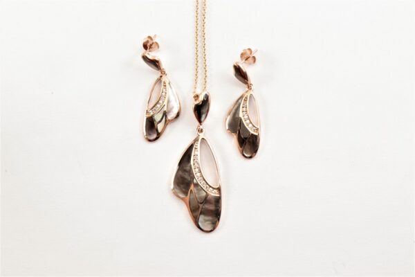 ein sehr schönes Collier in Sterlingsilber vergoldet