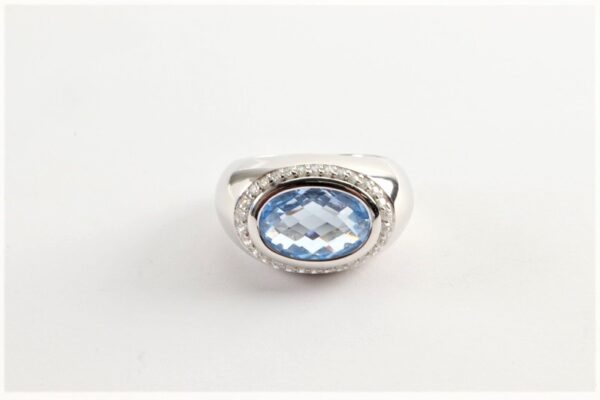 super schöner Ring in Silber mit Aquamarin