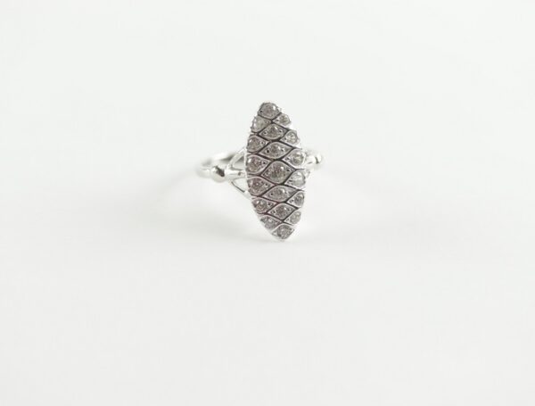 wunderschöner Ring in Sterlingsilber rhodiniert