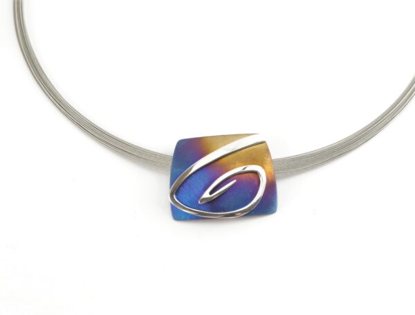 wunderschönes Collier mit Titan – Bild 5