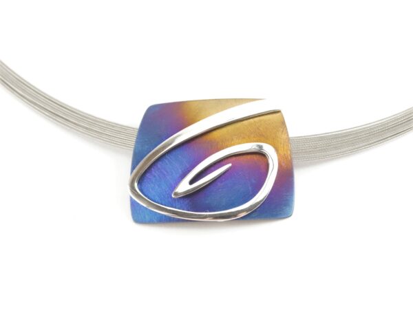 wunderschönes Collier mit Titan – Bild 3