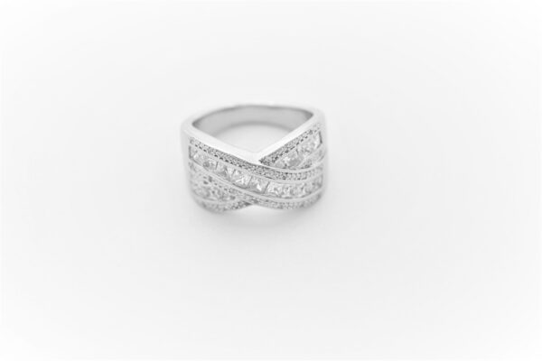 massiver ring Sterlingsilber rhodiniert mit Zirkonia