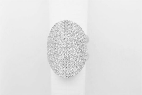 Sehr schöner Ring in Sterlingsilber rhodiniert mit Zirkonia