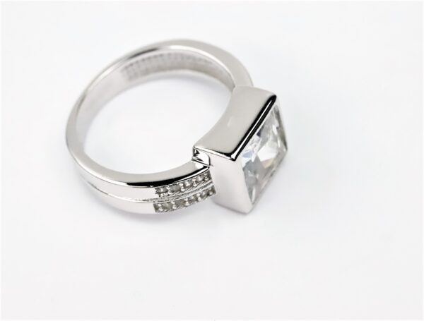 Ring in Sterlingsilber rhodiniert mit Zirkonia – Bild 4