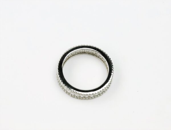 Ring in Sterlingsilber rhodiniert mit klaren Zirkonia – Bild 2