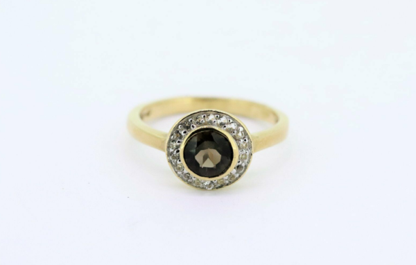 Ein Rauchquarz Ring umringt mit Zirkonia – Bild 3
