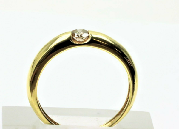 Ein sehr feiner Ring mit 1 Diamant – Bild 2