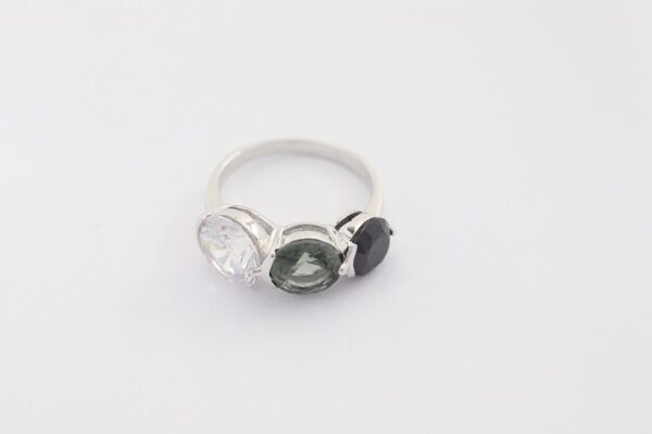 sehr schöner Ring in Sterlingsilber rhodiniert