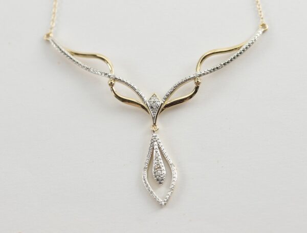 ein super schönes Collier in Sterlingsilber vergoldet