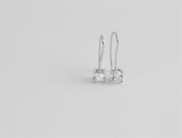 feine Ohrhänger in Sterlingsilber mit Zirkonia