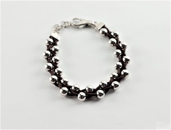 sehr stabiles Armband mit Stoffband und Silberkugeln