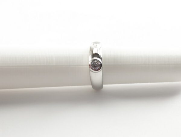 feiner Ring in Sterllingsilber rhodiniert mit Zirkonia – Bild 5
