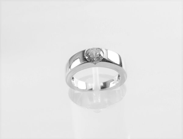 Ein sehr feiner Ring in Sterlingsilber rhodiniert – Bild 2