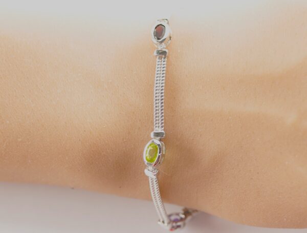 Feines Armband in Sterlingsilber mit echten Steinen – Bild 2