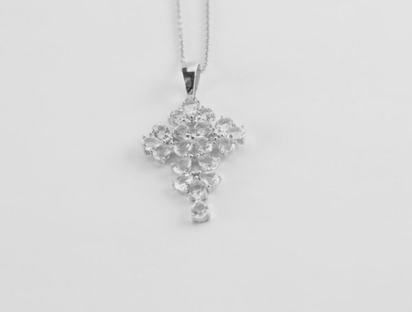 ein besonderes Kreuz als Collier in Sterlingsilber – Bild 2