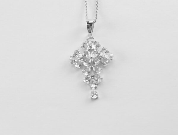 ein besonderes Kreuz als Collier in Sterlingsilber – Bild 5