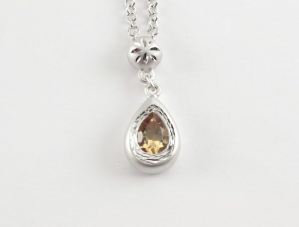feines Collier in Sterlingsilber mit Citrin