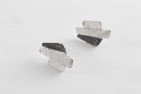 kleine, sehr feine Ohrstecker in Sterlingsilber
