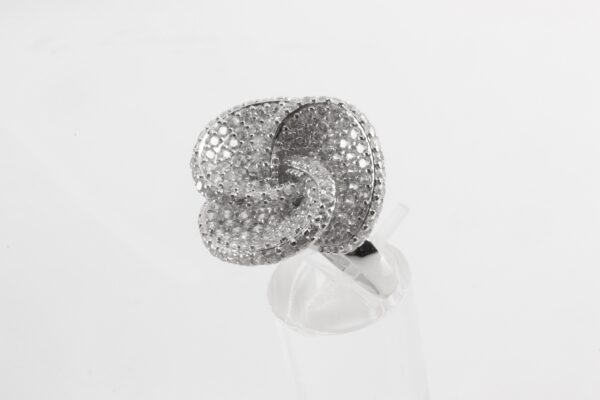 ein wunderschöner Blumenring in Sterlingsilber