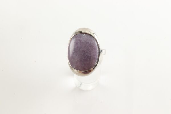feiner Ring in Sterlingsilber rhodiniert mit Sugelith – Bild 3