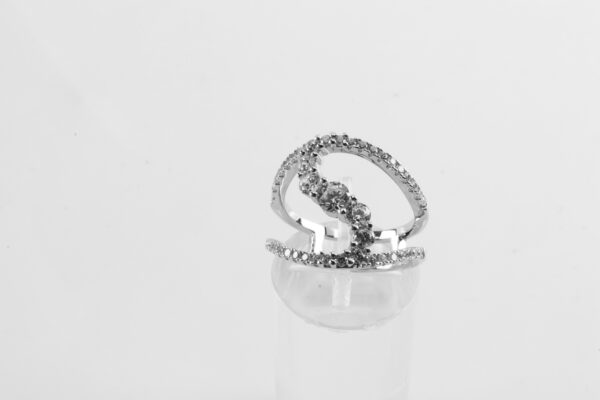 feiner Ring in Sterlingsilber mit Zirkonia – Bild 2