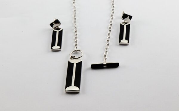 ein ausgefallenes Schmuckset in Sterlingsilber mit Onyx – Bild 4