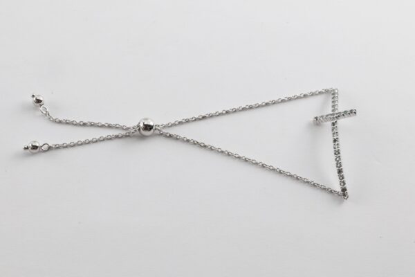 ein sehr schönes Armband in Sterlingsilber rhodiniert