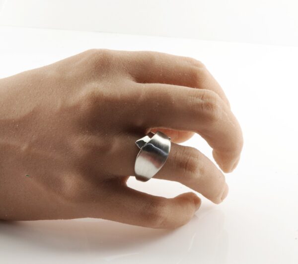 sehr schöner Ring in Sterlingsilber z.T. mattiert – Bild 2